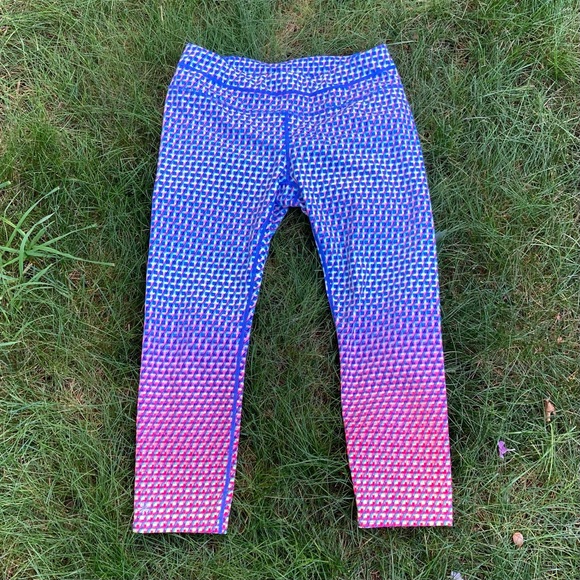 Athleta Vivid Sonar Capri Crop Leggings Medium - Picture 2 of 16